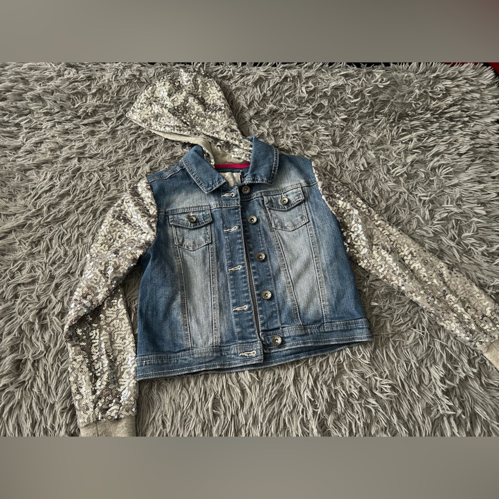 Beautiful Jeans Jackets w Sequins Sleeves - w Hoddie -